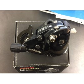 Derailleur Arriere Sram Rival Noir 10SP — transmissions chez Veloland Nérac